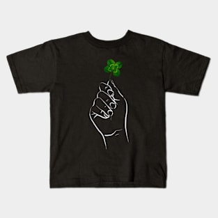 To give luck Kids T-Shirt